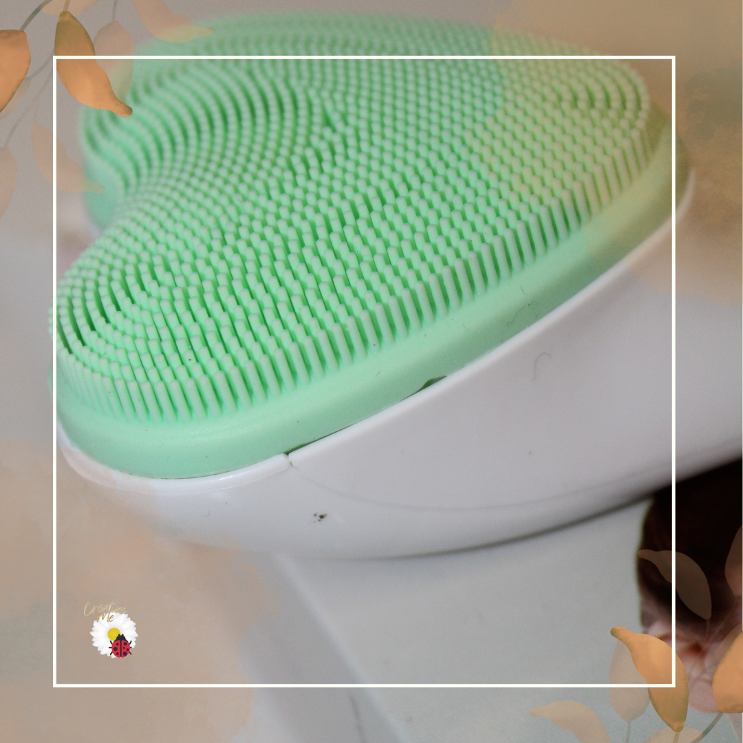 Escova Facial em Silicone – Formato Coração