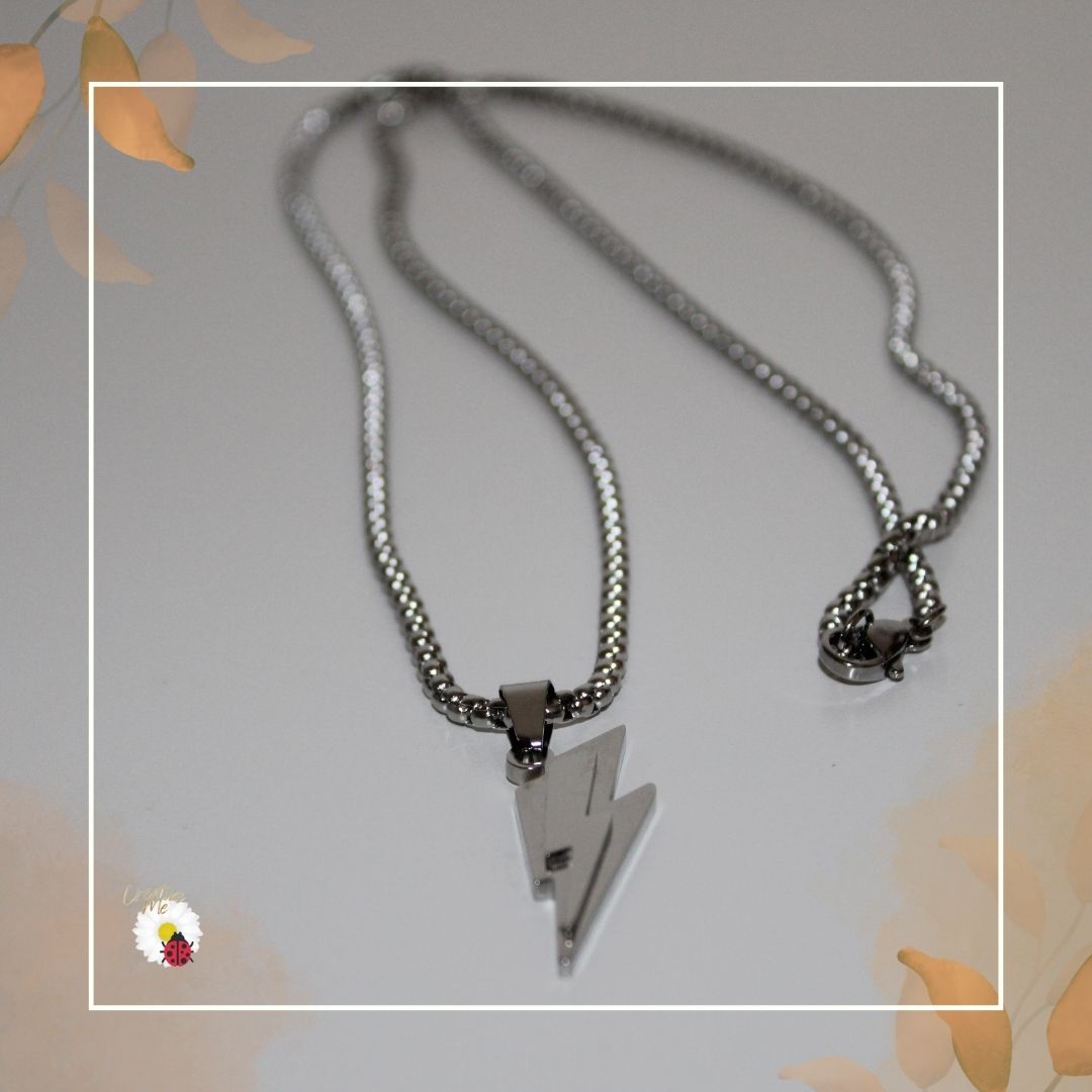 Colar Masculino em Aço com Pingente Raio em Relevo