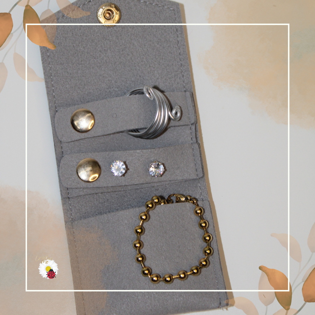 Mini Porta-Joias – Compacto e Elegante
