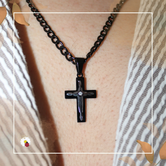 Colar Masculino com Corrente e Cruz Preta