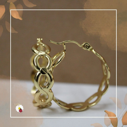 Argolas Douradas com Detalhes em Mini Argolas