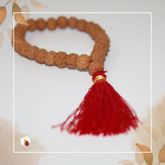 🔥 Pulseira Rudraksha com Pendente Vermelho