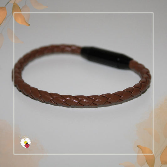 Pulseira Castanha em Pele Sintética com fecho metálico