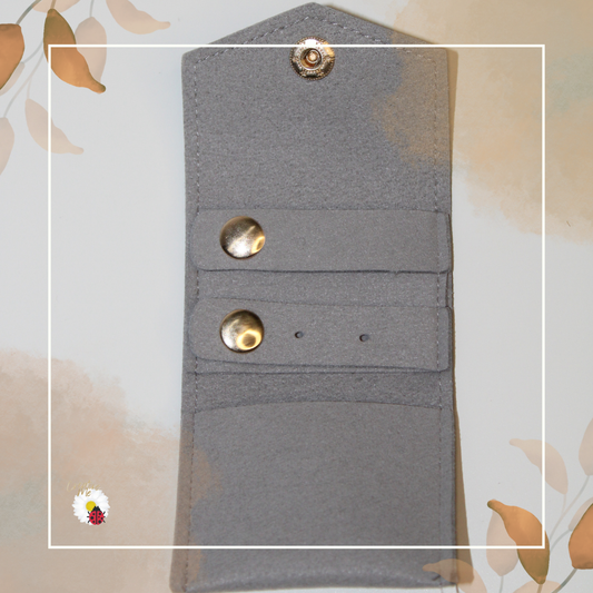 Mini Porta-Joias – Compacto e Elegante
